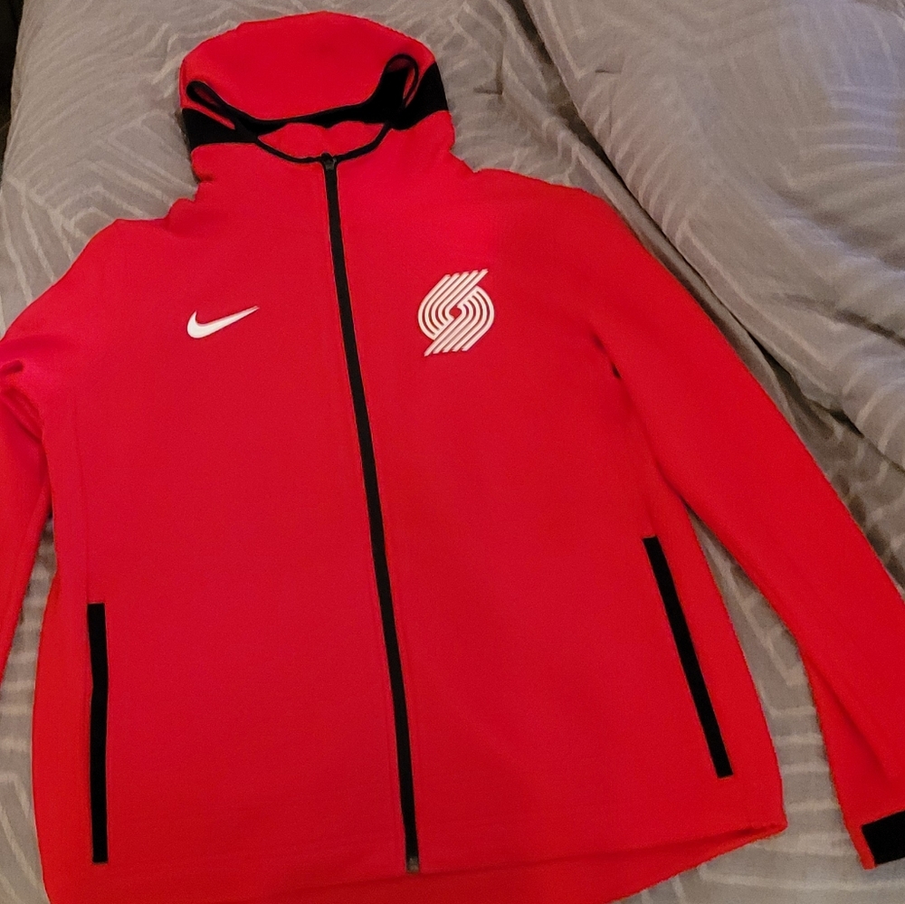 Large Nike Blazers zip up hoodie